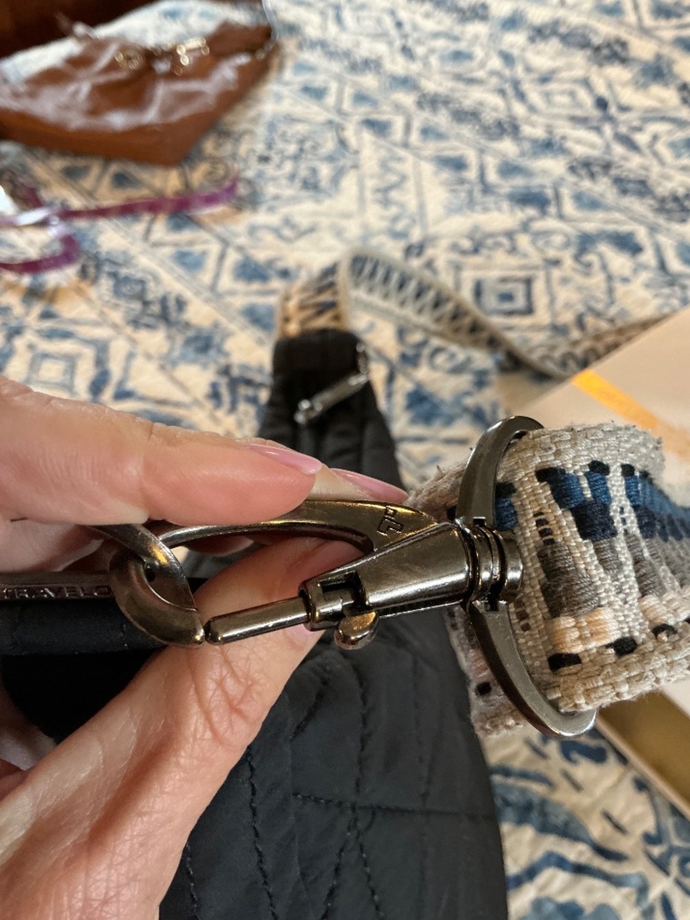 Travelon Boho Cresent Crossbody - Picture 4 of 14